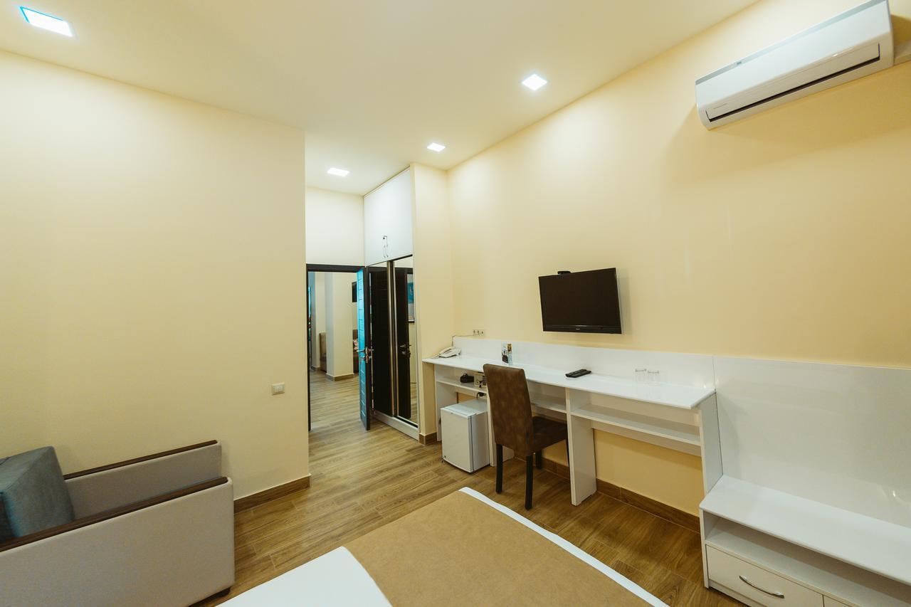 L'Image Art Hotel 예레반 외부 사진